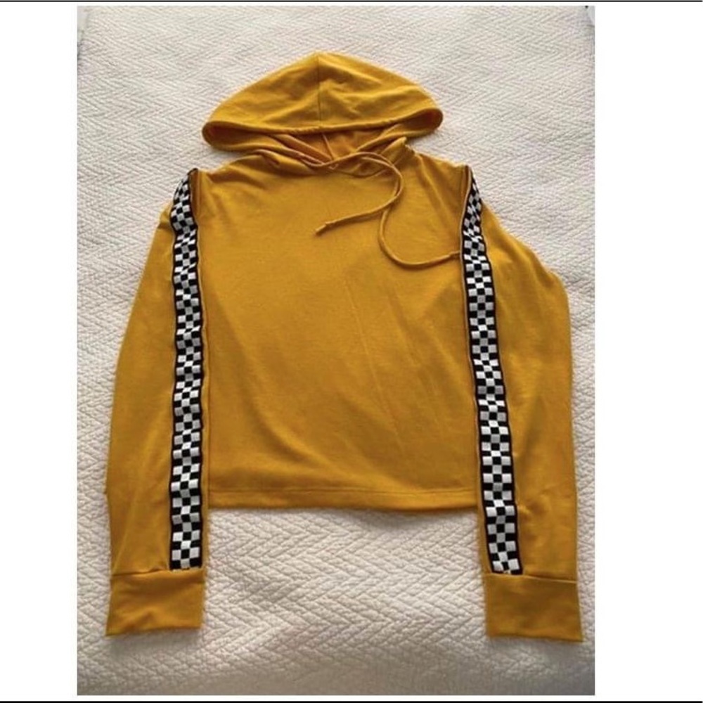 Riot Society Queen yellow Hoodie size M (youth)